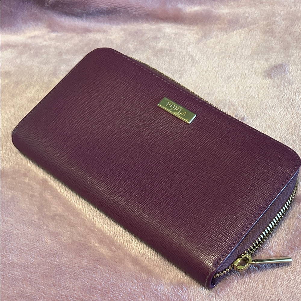 Furla Plum pebbled leather Wallet with Gold Details